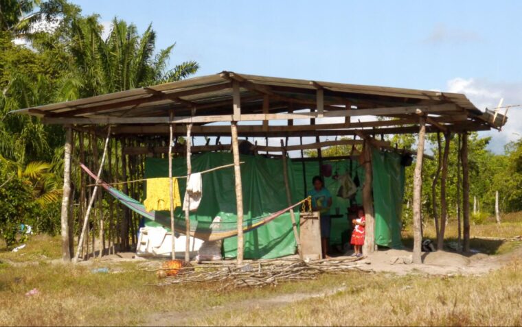 Emergency shelters for landless farmers in the Bajo Aguán Honduras